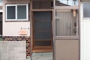 Front of property - Geiko TABI-NE (Kanazawa)