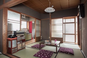 Three Bedroom Holiday Home | Living area - Geiko TABI-NE (Kanazawa)