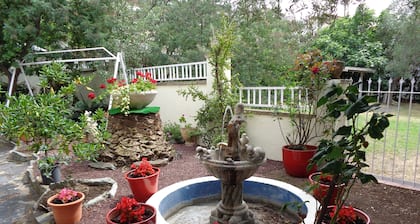 Ich Villa mit privatem Pool, großer Garten, Veranda, Terrasse und Spielplatz.