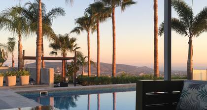 Star in the Med 💫 A unique 4 Bed property with style & great chill out vibe.