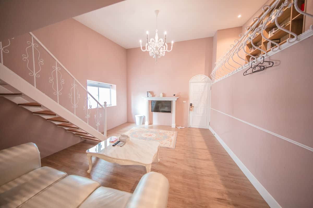 Signature Quadruple Room | 1 bedroom, individually decorated, individually furnished