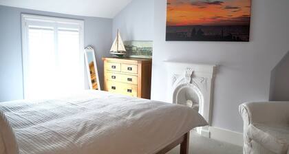 Two Bedroom Apartment - The Seaview Snug