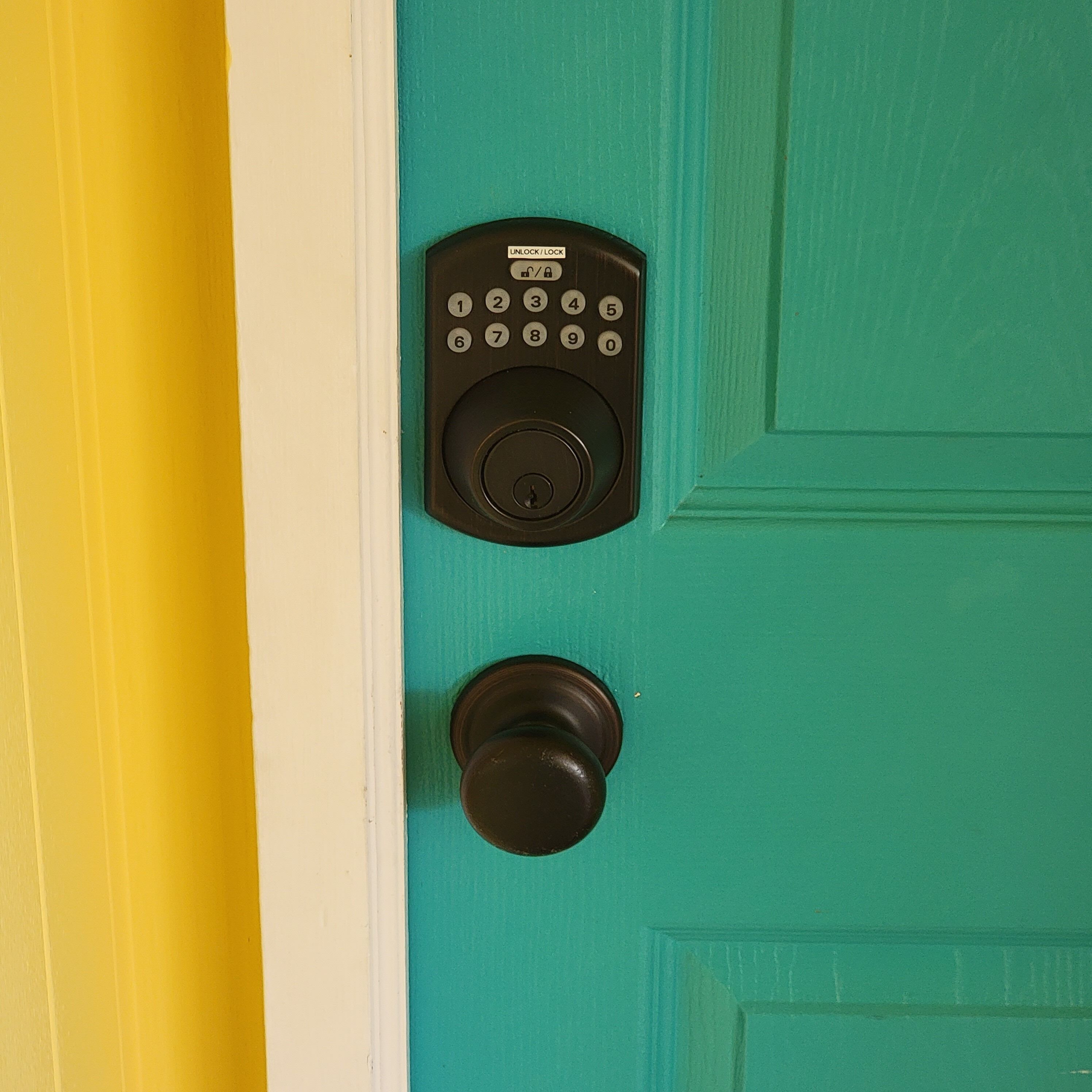 blackout curtains, free wifi, bed sheets