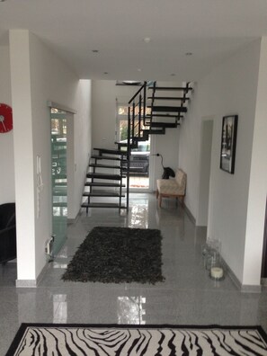 Interior - Central in the middle of the village and yet on the outskirts. Unique country view (Deggenhausertal)