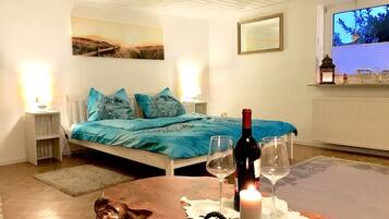 1 makuuhuone, vauvan matkasÀnky, Wi-Fi, vuodevaatteet