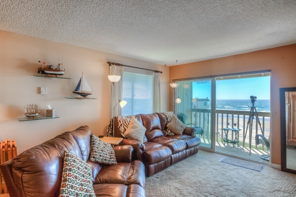 TV, fireplace, DVD player, ping pong