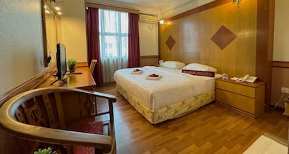 Flora Place Hotel