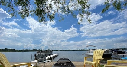 Casa frente al lago de 5 habitaciones para relajarse y entretenerse - Pontón incluido