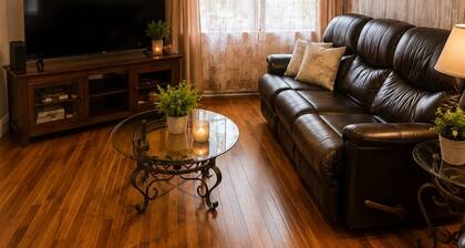 Family Retreat – Hot Tub, Whirlpool, Free Wine, Near Old Quebec & Ski