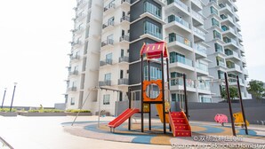 Children’s play area – outdoor