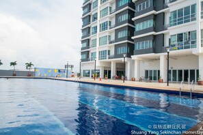 Außenpool, Infinity-Pool