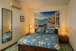 Ropa de cama de alta calidad, minibar y decoración personalizada 