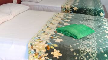 Family Double Room | Desk, free WiFi