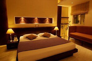 Room - Sweet Home Lodge (New Delhi)