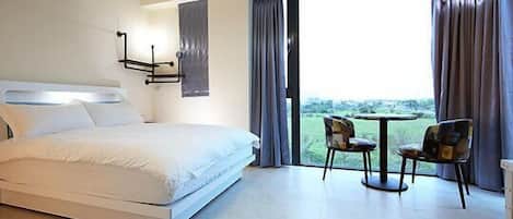 Desk, blackout curtains, rollaway beds, free WiFi