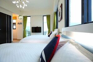 Desk, blackout curtains, rollaway beds, free WiFi - Kula B&B C (Ji'an)