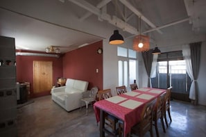 House (2 rooms) | Living area