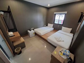 Deluxe Twin Room | Free WiFi, bed sheets