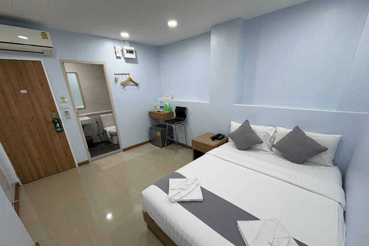 Deluxe Double Room | 1 bedroom, free WiFi, bed sheets