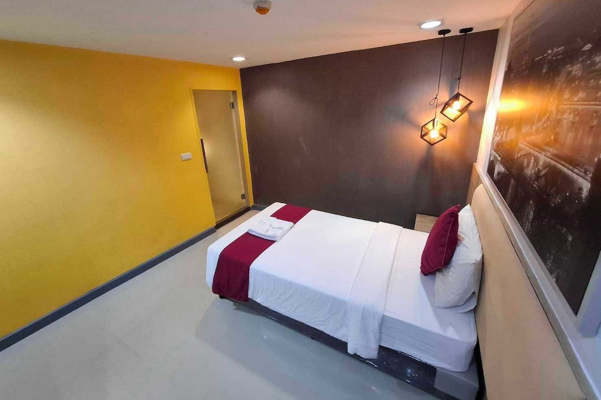 1 bedroom, free WiFi, bed sheets