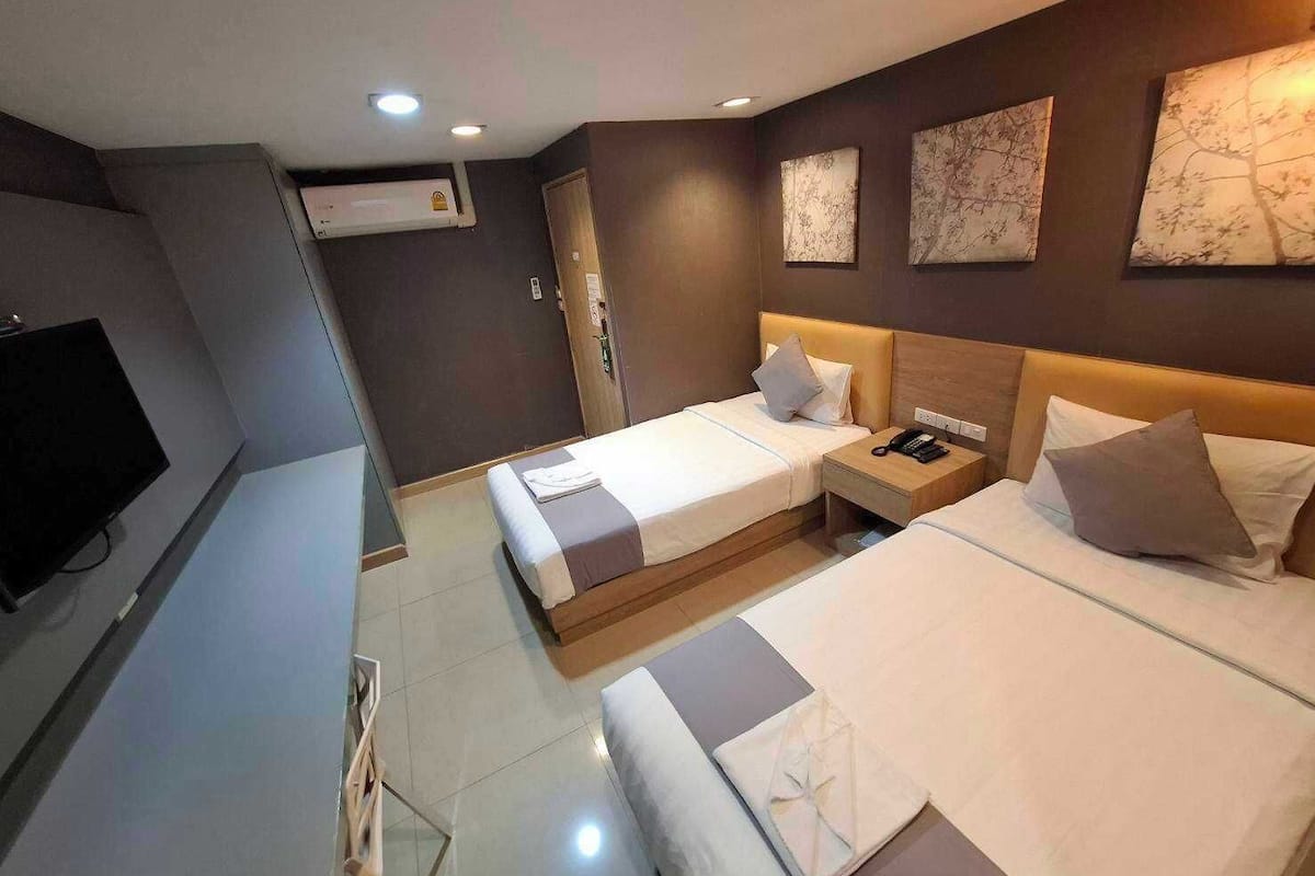 1 bedroom, free WiFi, bed sheets