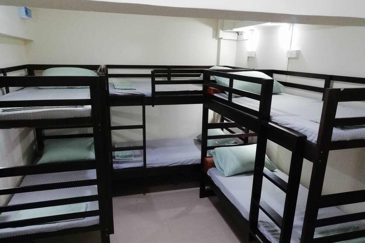 Dormitorio compartido City, dormitorio mixto, accesible para personas con discapacidad, no fumadores | Ropa de cama de alta calidad, minibar, caja fuerte