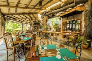 Café da manhã, almoço e jantar