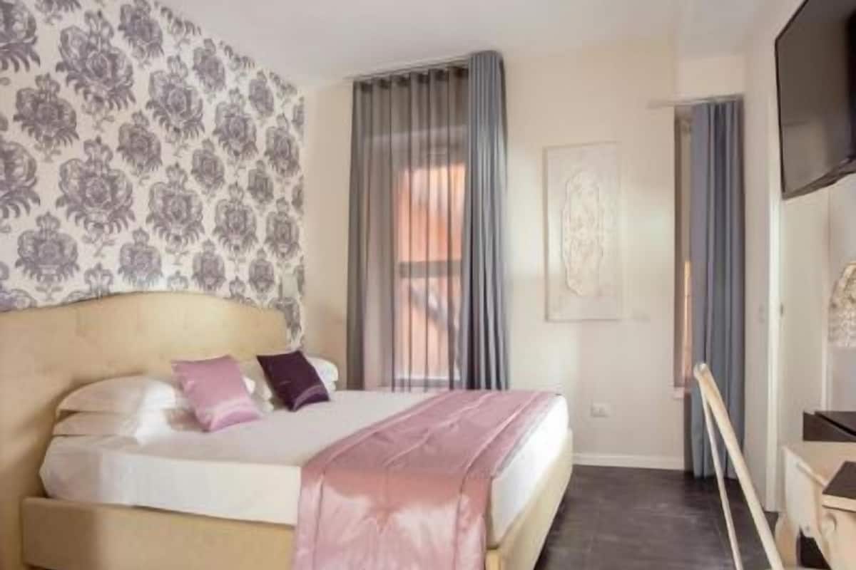 Literie de qualité supérieure, minibar, coffres-forts dans les chambres