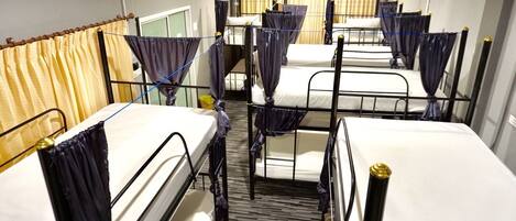 12-Bed Mixed Dormitory Room