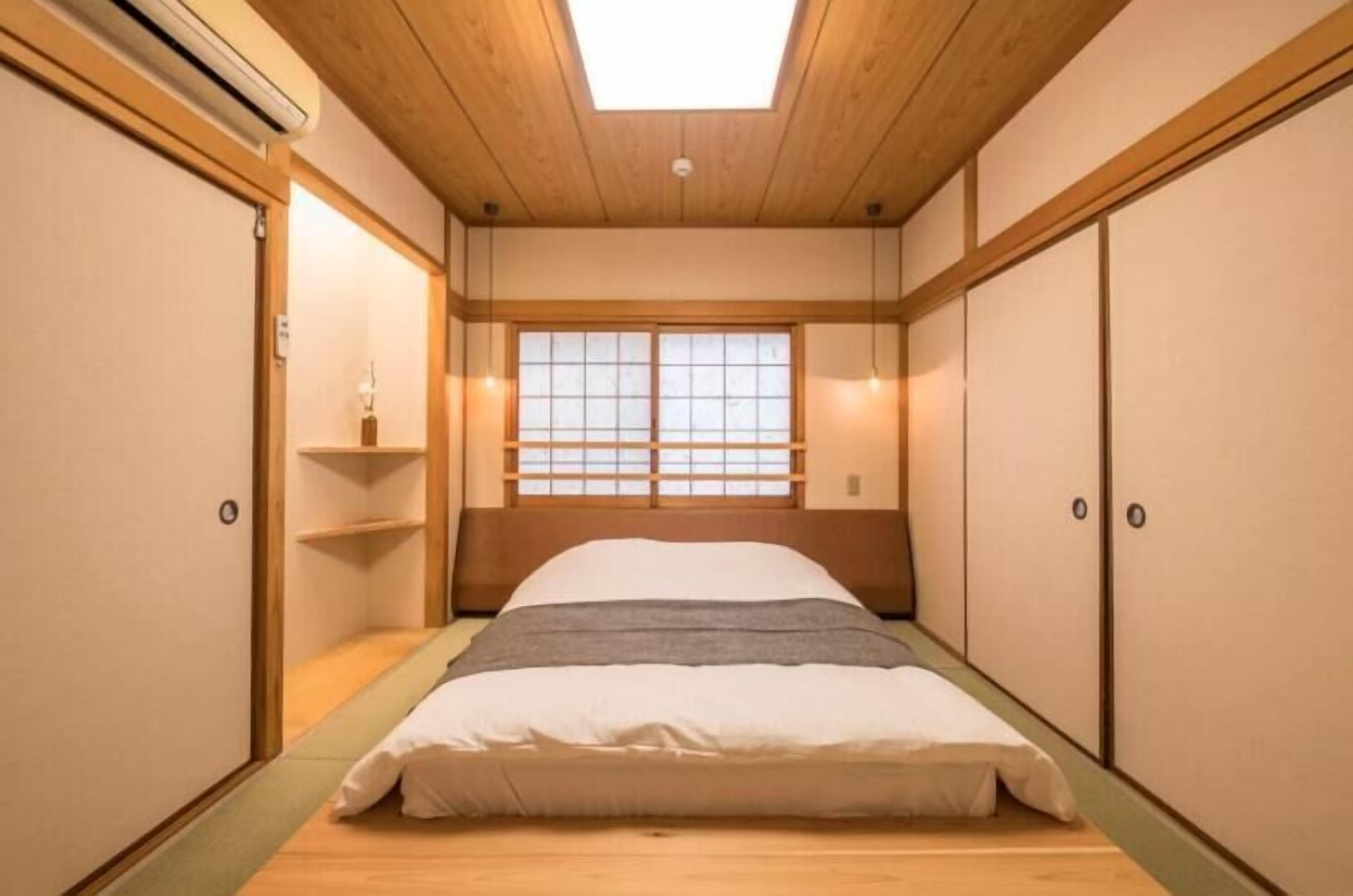 1 bedroom, free minibar, individually decorated, individually furnished