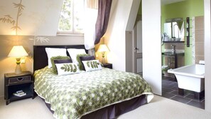 Egyptian cotton sheets, premium bedding, Select Comfort beds, desk - La Gourmandine (Chatellerault)