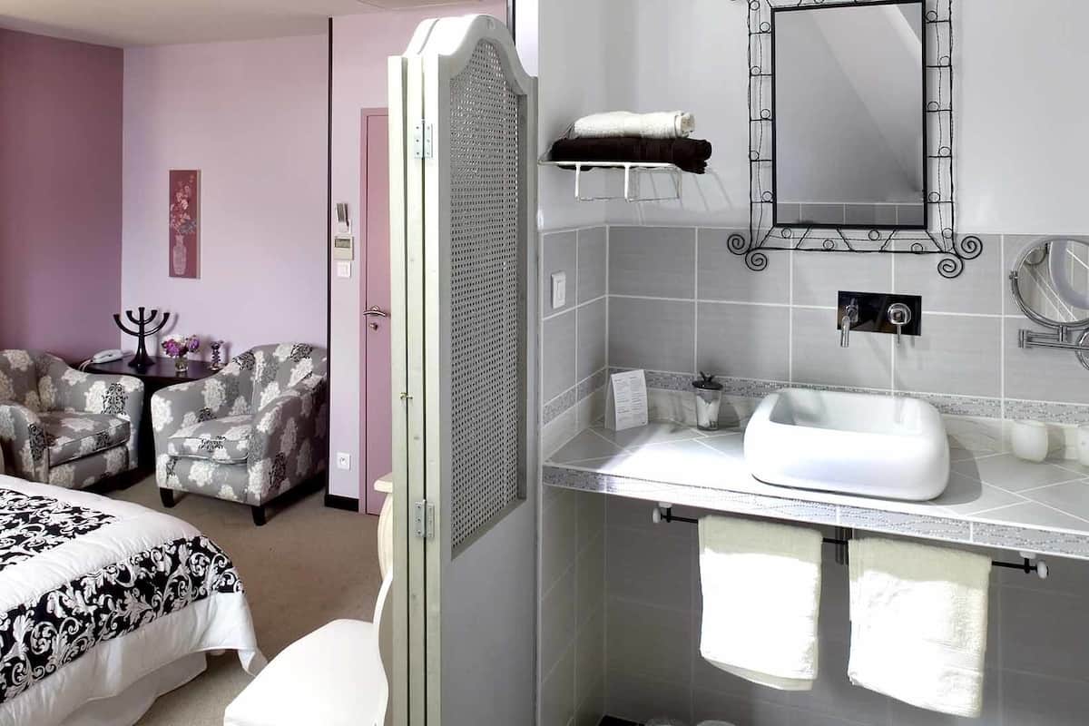 comfort double room (baroque) | bathroom sink