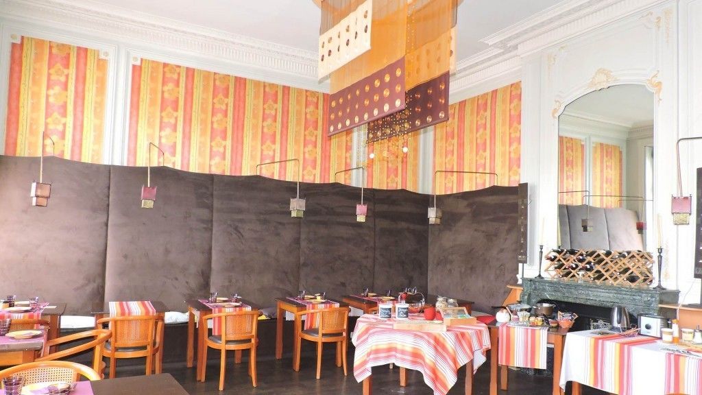 daily continental breakfast (eur 14 per person)