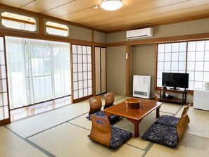 Deluxe Room, Non Smoking | In-room safe, blackout curtains, free WiFi, bed sheets - Yamanakako Ryokan RYOZAN (Yamanakako)