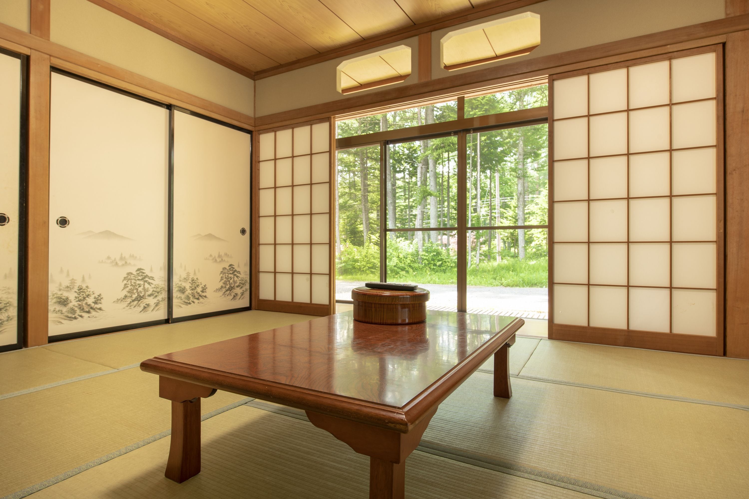 Comfort Room, Non Smoking | In-room safe, blackout drapes, free WiFi, bed sheets