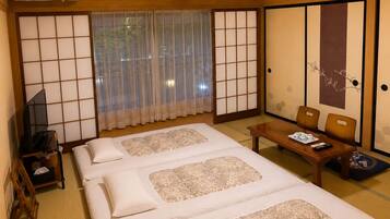 Comfort Room, Non Smoking | In-room safe, blackout drapes, WiFi (free), bed sheets