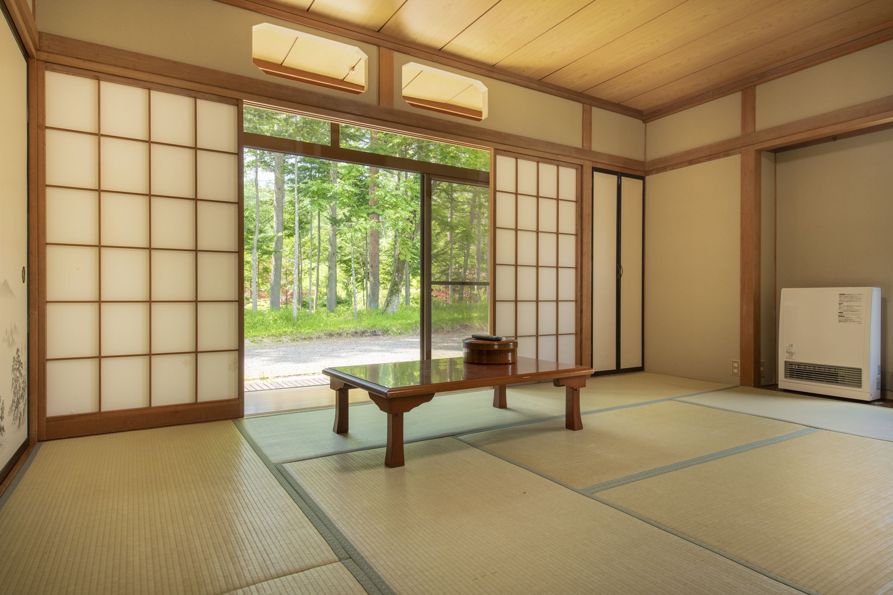 Habitación Confort, para no fumadores | Caja de seguridad en la habitación, cortinas blackout y wifi gratis 