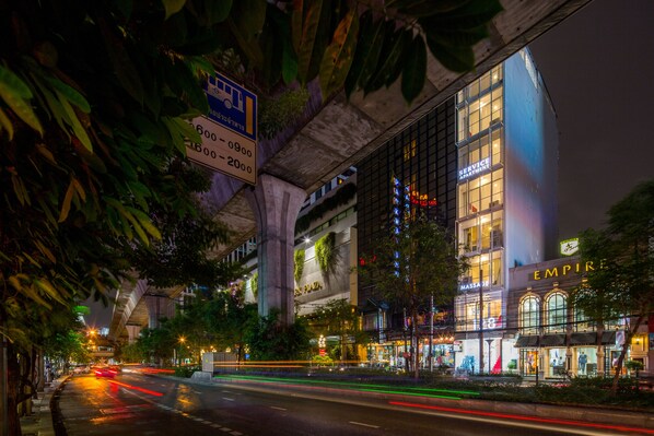 Exterior - 128 Room And Massage (Bangkok)