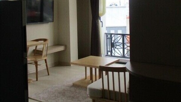 Appartement, 1 chambre | Salle de séjour | Télévision à écran plat