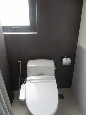 Bathroom - Ann Apartment (Hanoi)