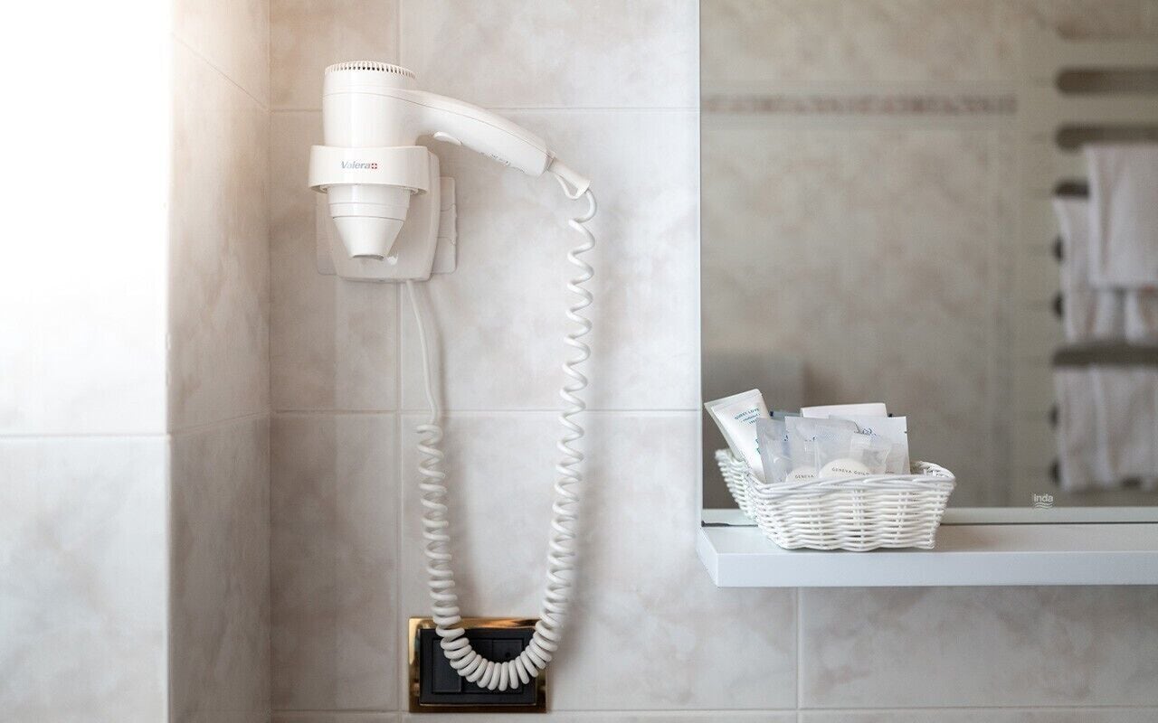 superior triple room, balcony | bathroom | shower, free toiletries, hair dryer, bidet