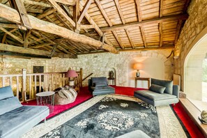 Ropa de cama de alta calidad y camas con pillow-top 