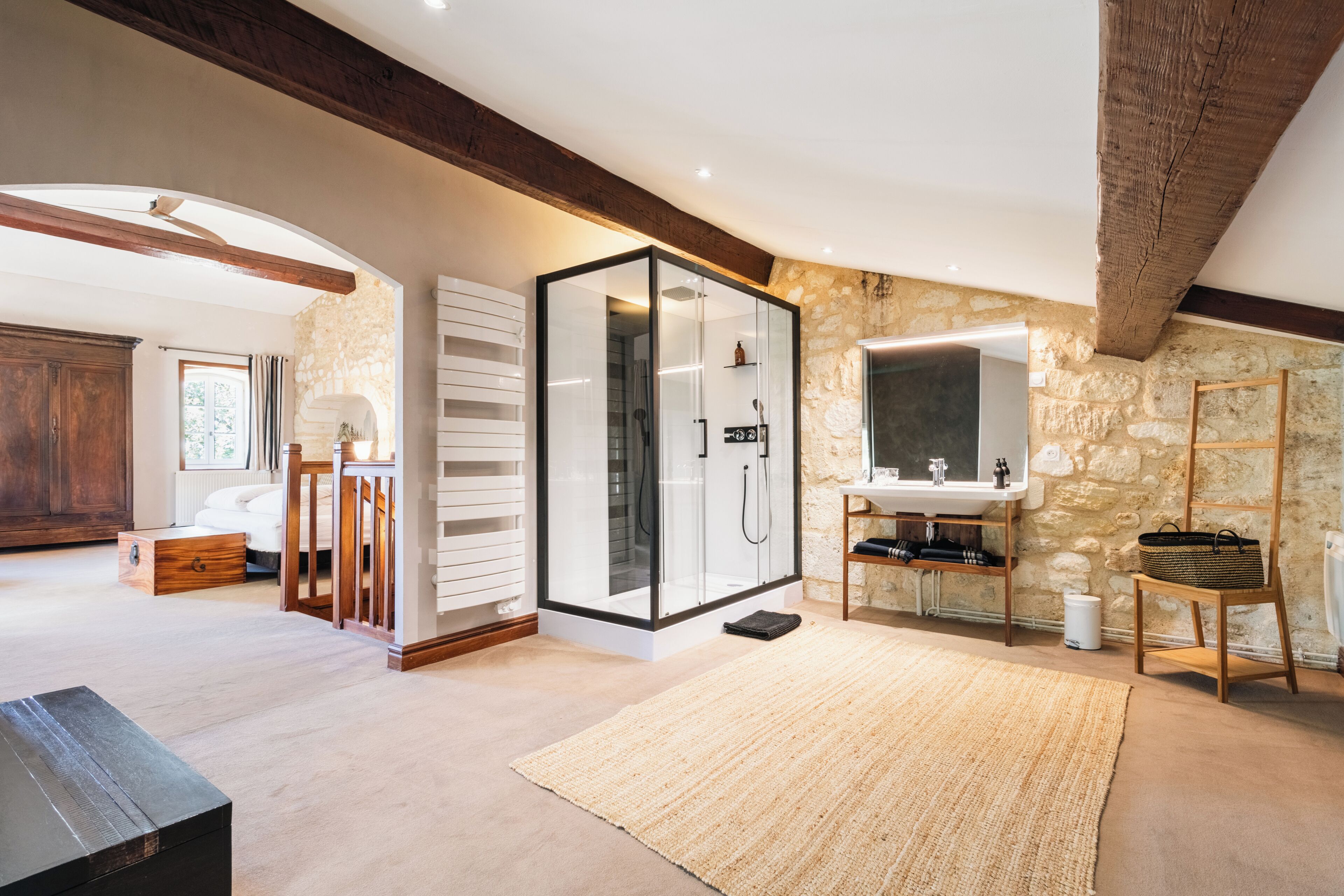 Double Room, Ensuite, River View (A&A) | Bathroom | Shower, rainfall showerhead, hair dryer, bathrobes
