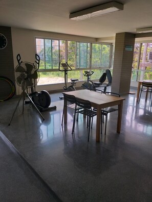 Standard Room | Shared kitchen facilities | Fridge - J 168 Living (Bangkok)