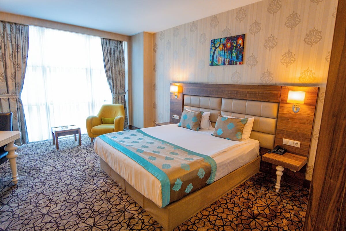 Premium bedding, minibar, in-room safe, desk