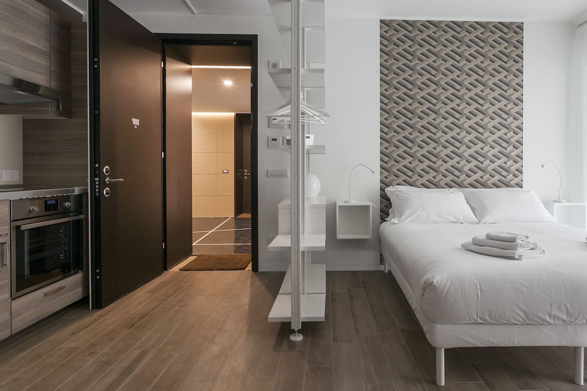 Studio (N1) | Iron/ironing board, cribs/infant beds, free WiFi, bed sheets