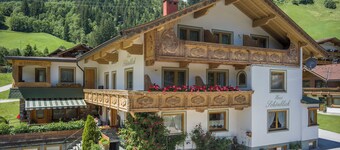 Anja's Schönblick - Bed & Breakfast