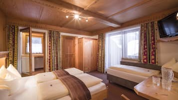 1 bedroom, in-room safe, individually decorated, individually furnished