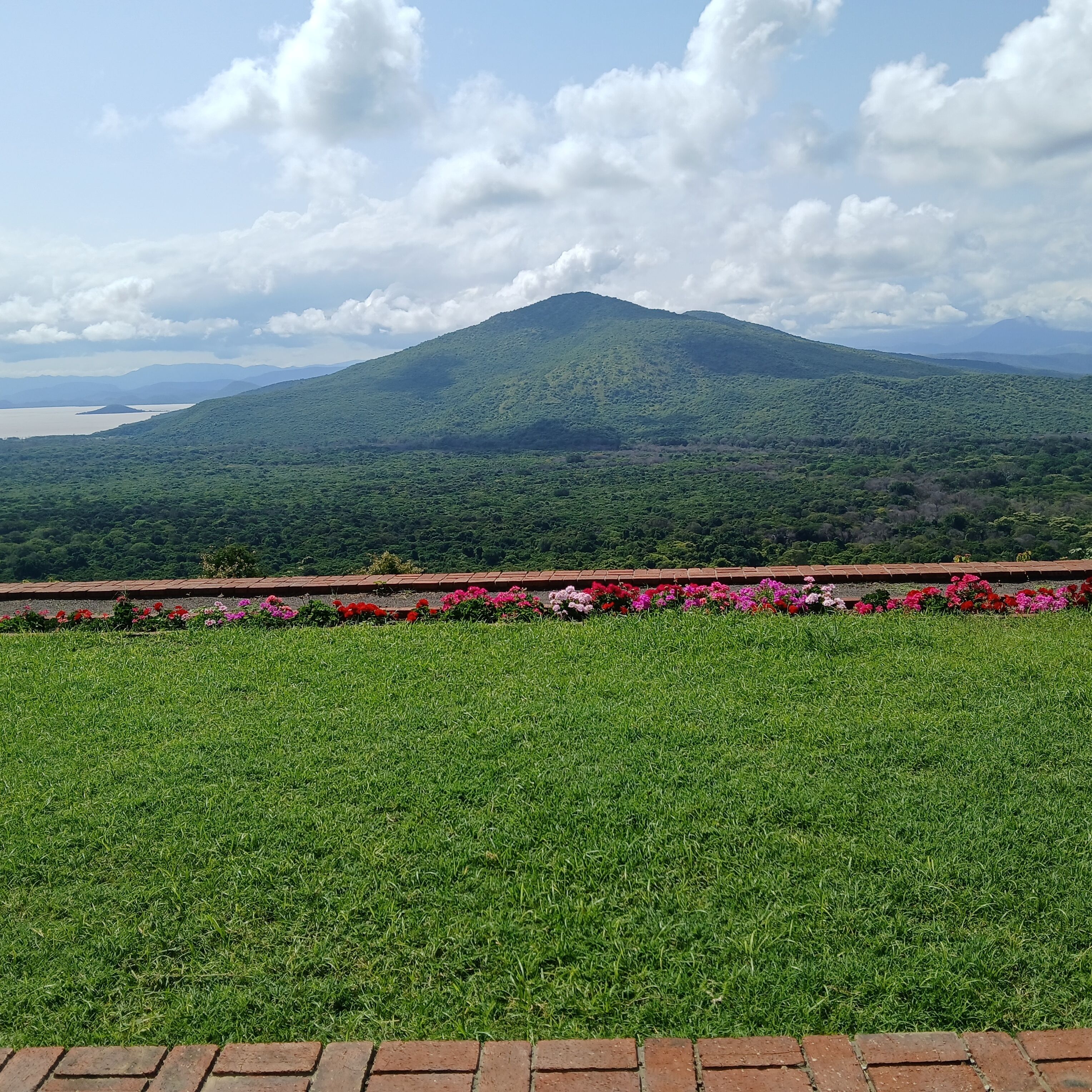 Zimmersafe, kostenloses WLAN, Bettwäsche