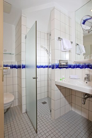 Classic-huoneisto, 1 makuuhuone | Kylpyhuone | Suihku, ilmaiset hygieniatuotteet, hiustenkuivaaja, pyyhkeet